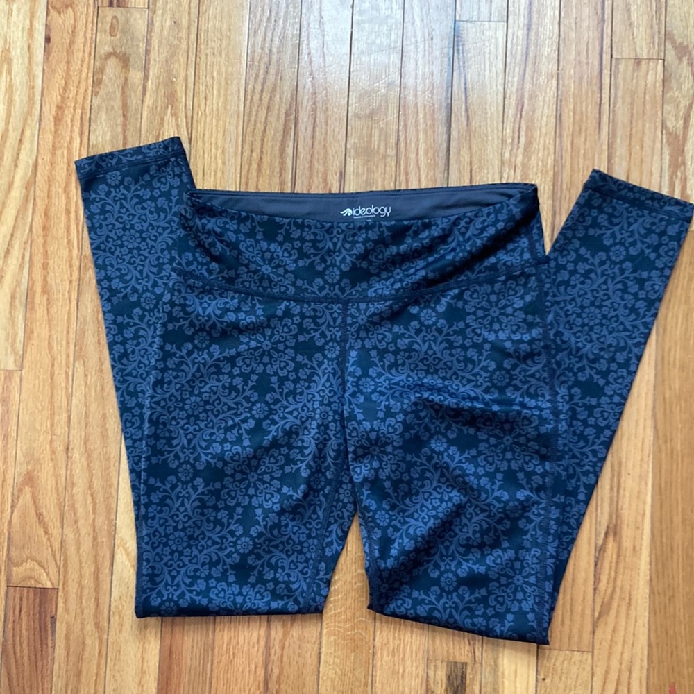 Ideology leggings